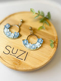 J14 Dove Blue Floral Clay Earrings – Lightweight Bridal & Spring Statement Earrings