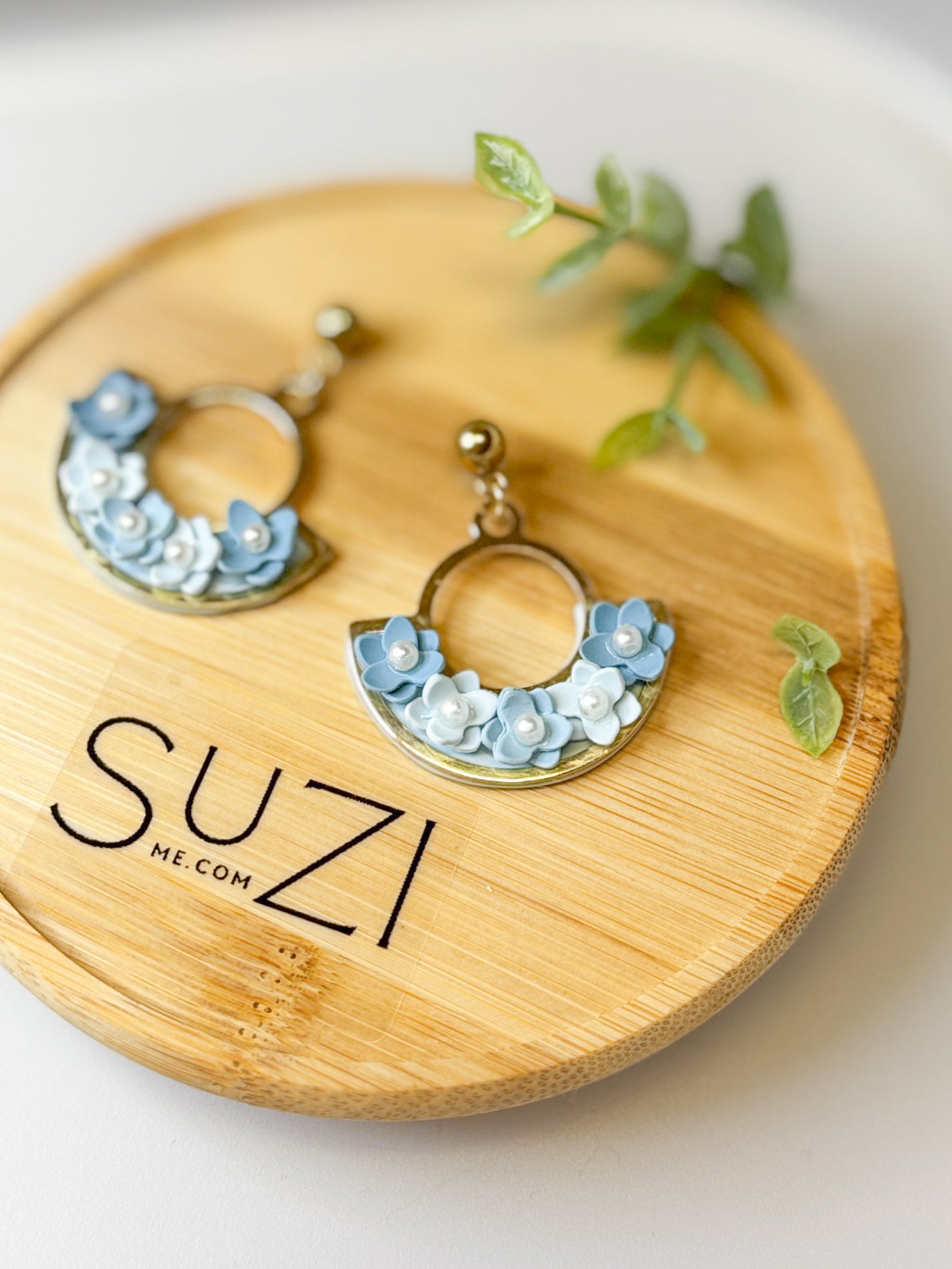 J14 Dove Blue Floral Clay Earrings – Lightweight Bridal & Spring Statement Earrings