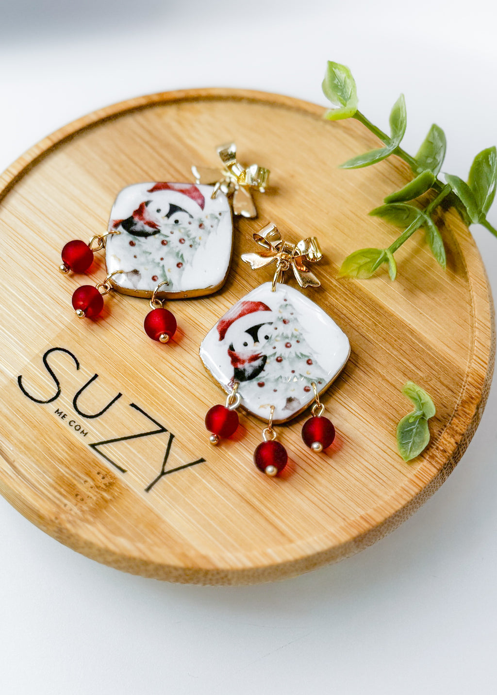 Vintage Style 2 Christmas Penguin Earrings with Gold Bow – Cute Holiday Dangle Earrings, Whimsical Winter Jewelry Gift