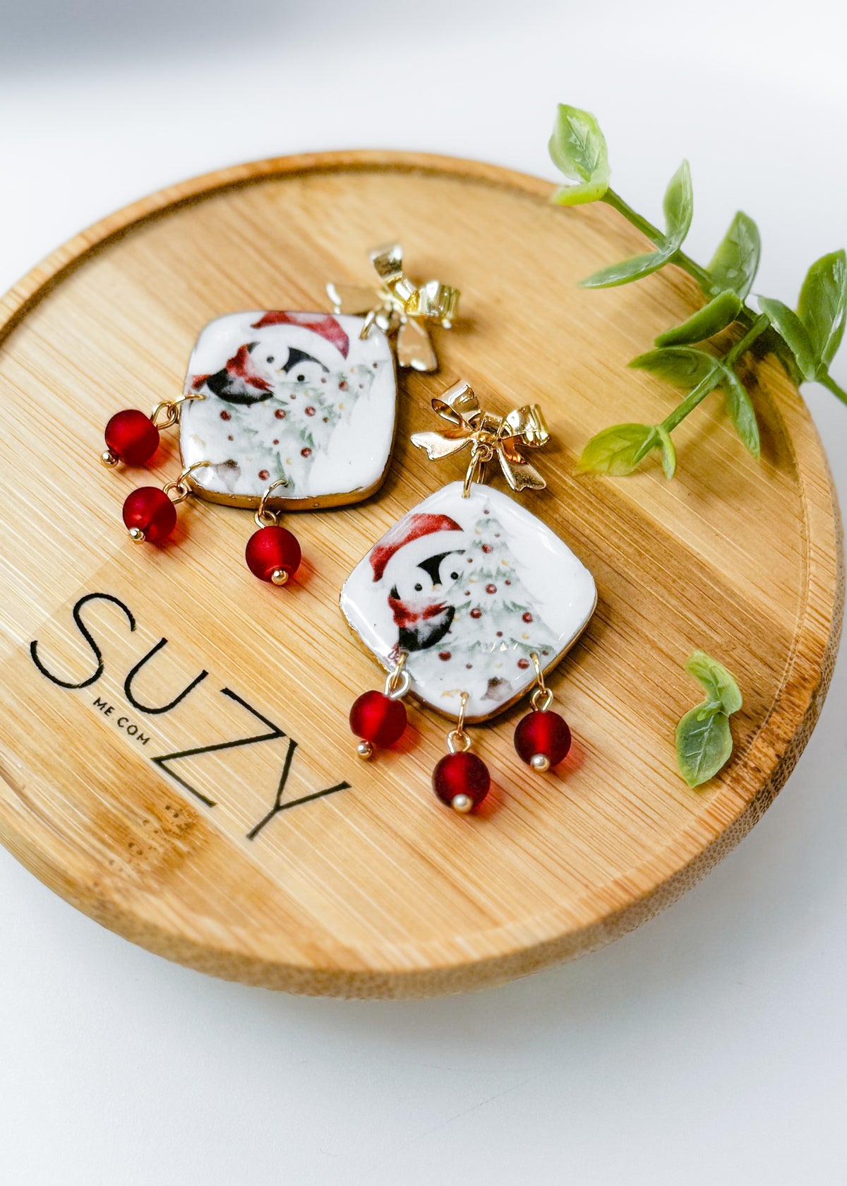 Vintage Style 2 Christmas Penguin Earrings with Gold Bow – Cute Holiday Dangle Earrings, Whimsical Winter Jewelry Gift