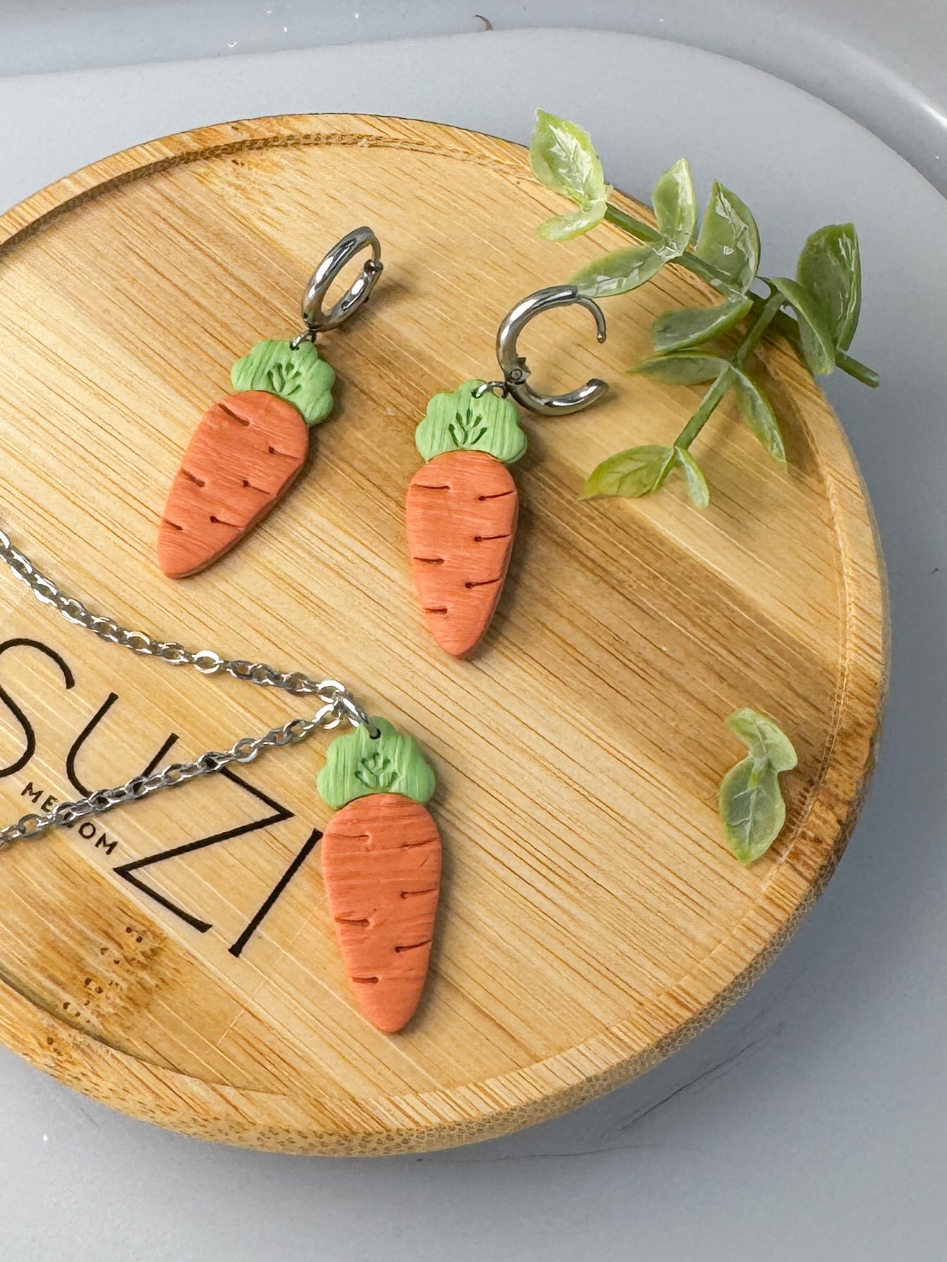 F1 Cute Carrot Dangle Earring, Handmade Polymer clay, Kids, Hypoallergenic, Orange