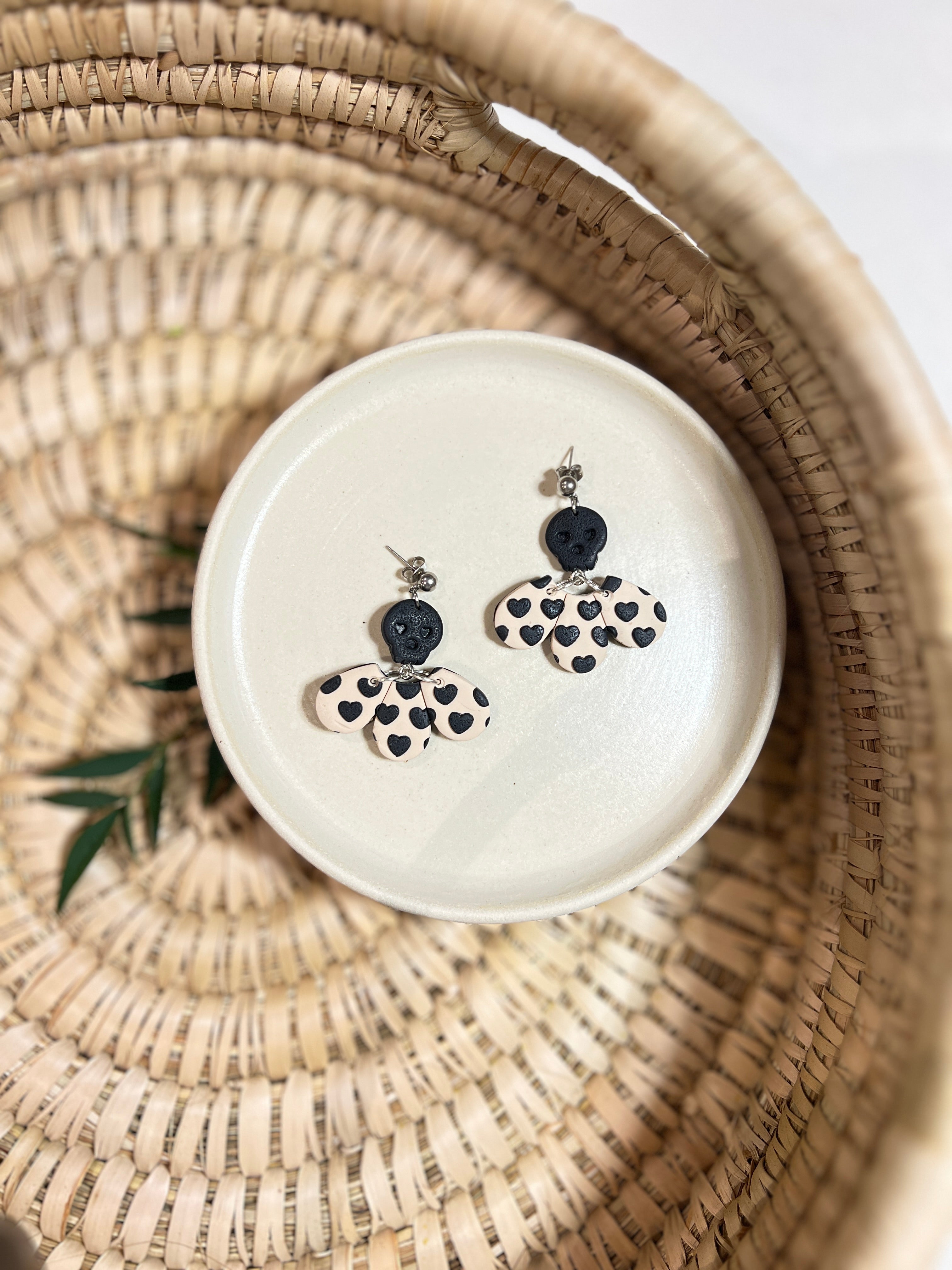 EL1 Cute Goth Earrings, Skull and Heart Jewelry, Emo Aesthetic Polymer Clay Gift