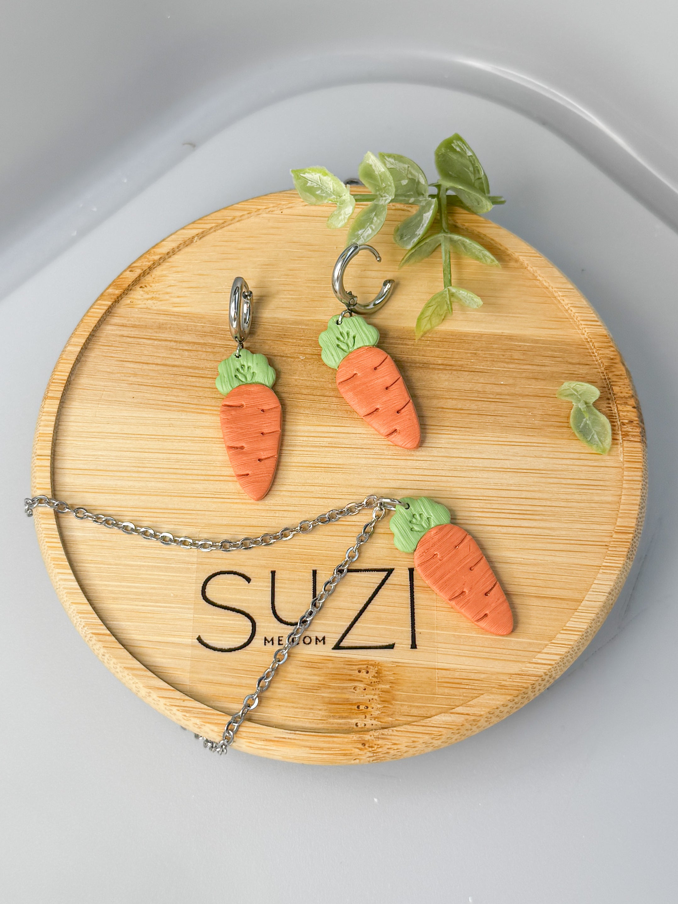 F1 Cute Carrot Dangle Earring, Handmade Polymer clay, Kids, Hypoallergenic, Orange