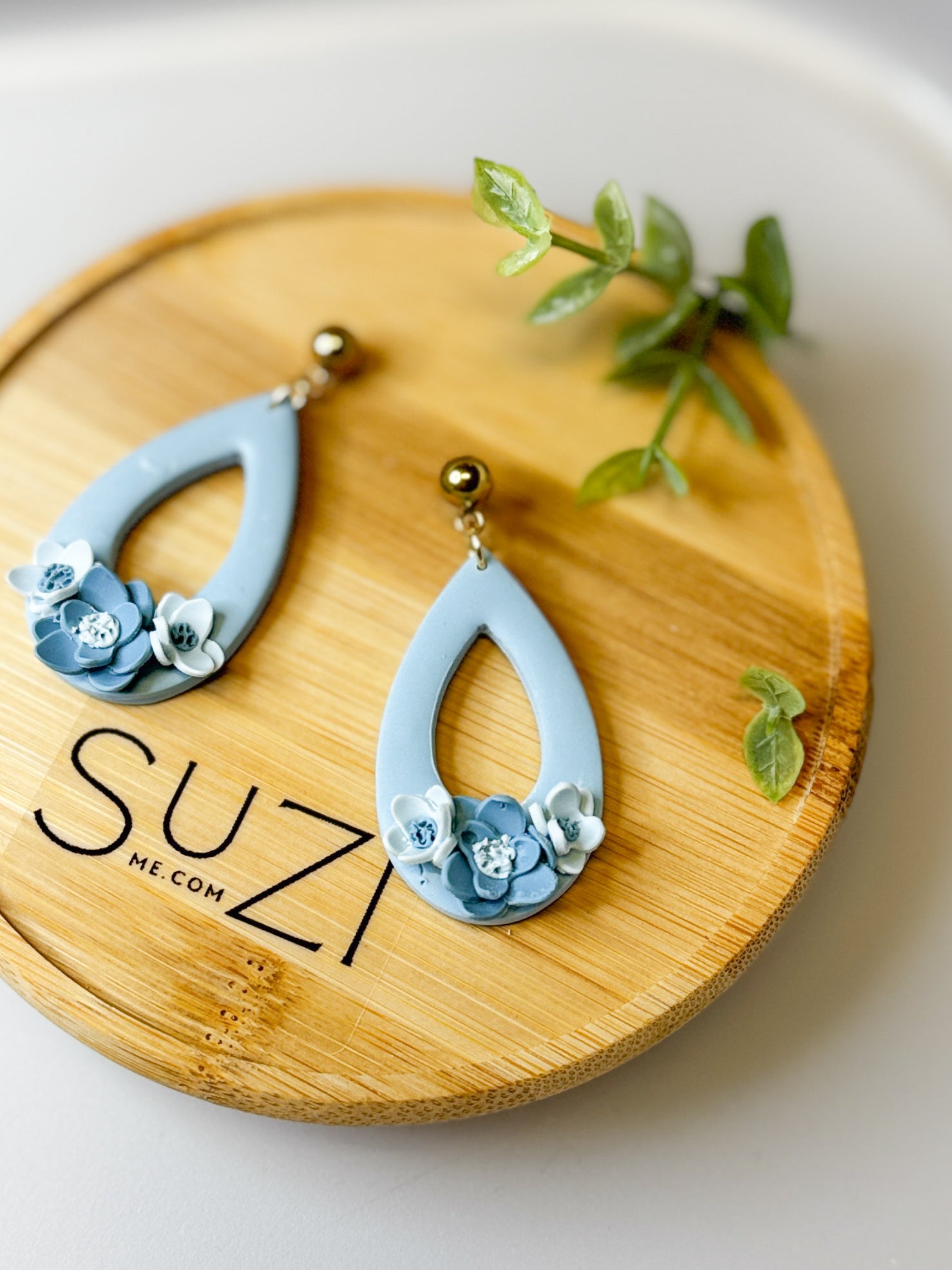 J13 Dove Blue Floral Clay Earrings – Lightweight Bridal & Spring Statement Earrings