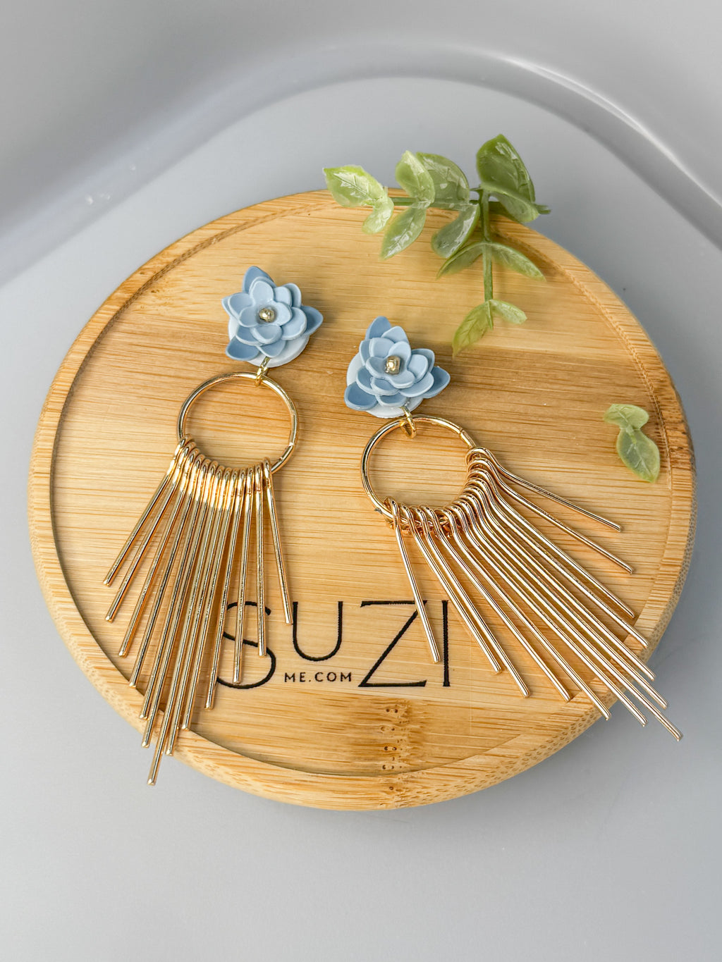 J17 Dove Blue Floral Clay Earrings – Lightweight Bridal & Spring Statement Earrings