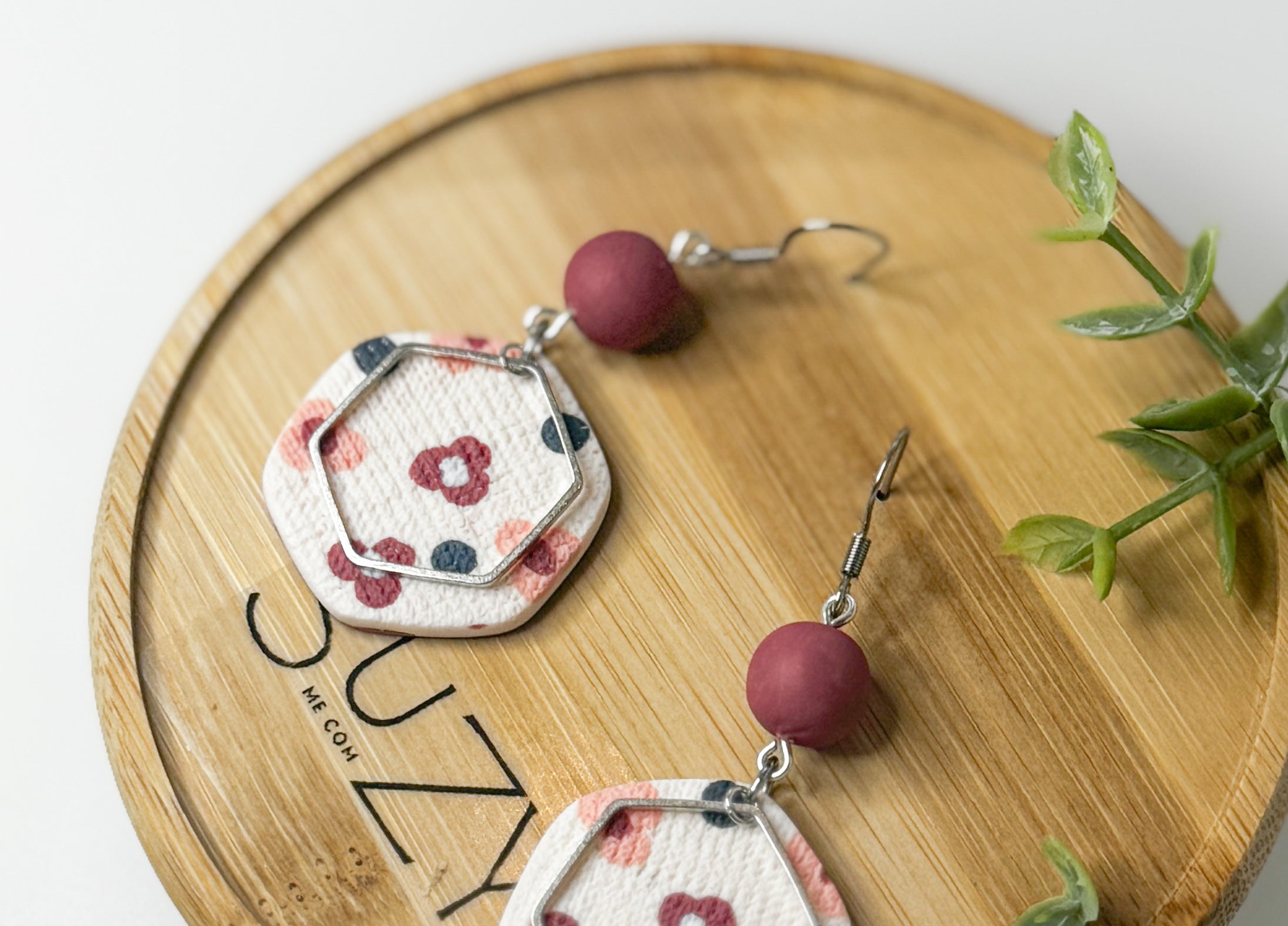 PLF5 Pink Coral Geo Bloom Dangle Earrings – Lightweight Polymer Clay Statement Jewelry