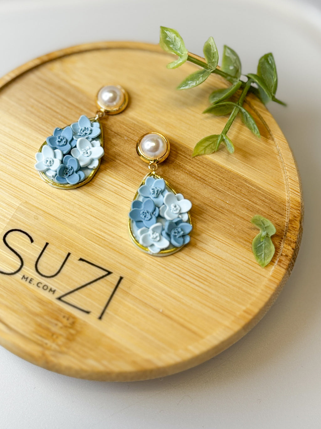 J16 Dove Blue Floral Clay Earrings – Lightweight Bridal & Spring Statement Earrings