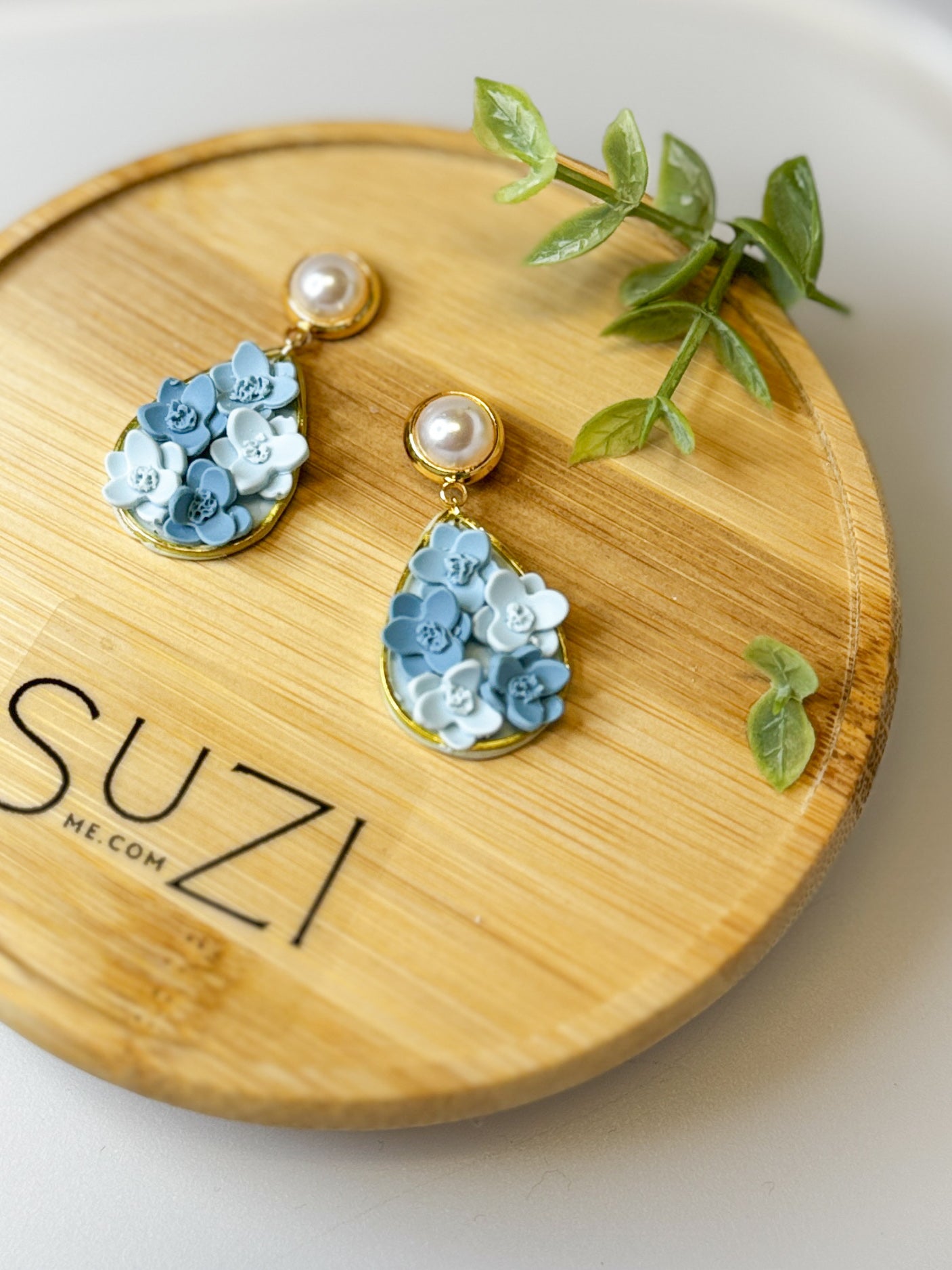 J16 Dove Blue Floral Clay Earrings – Lightweight Bridal & Spring Statement Earrings