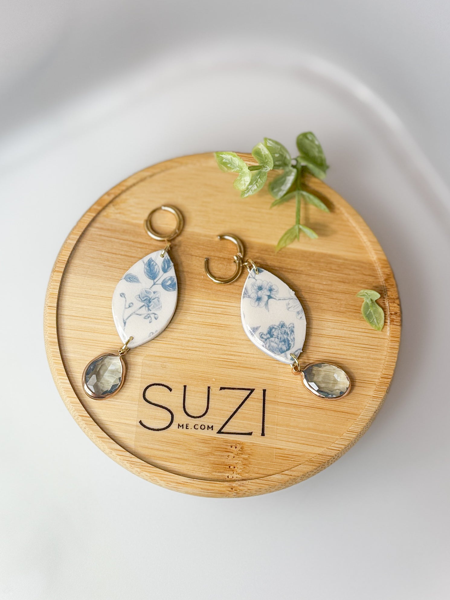 J11 Dove Blue Floral Clay Earrings – Lightweight Bridal & Spring Statement Earrings