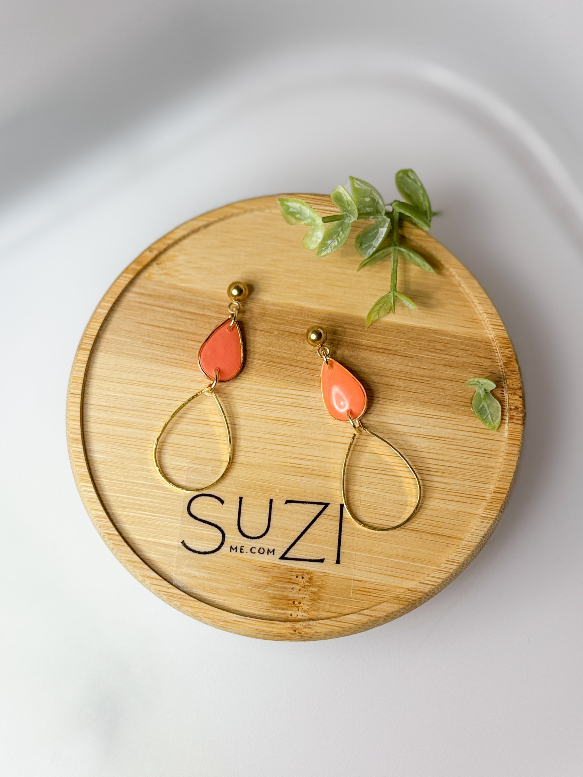 DIANA5 Small Teardrop Dangle Earring, Gold and Orange, Lightweight Polymer Clay Handmade Earrings, Everyday Wear