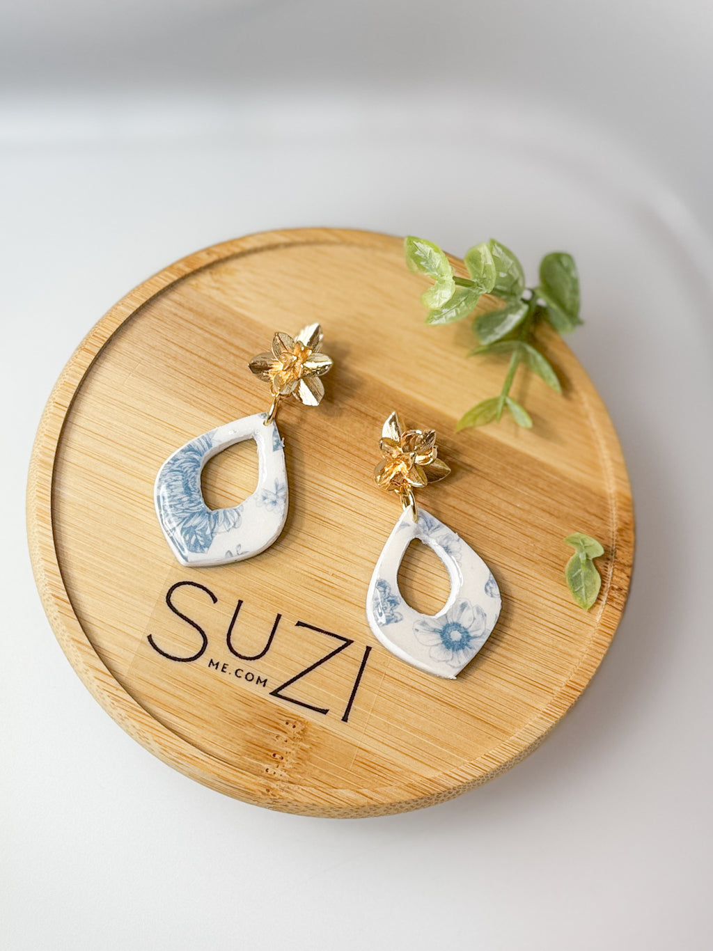 J7 Dove Blue Floral Clay Earrings – Lightweight Bridal & Spring Statement Earrings