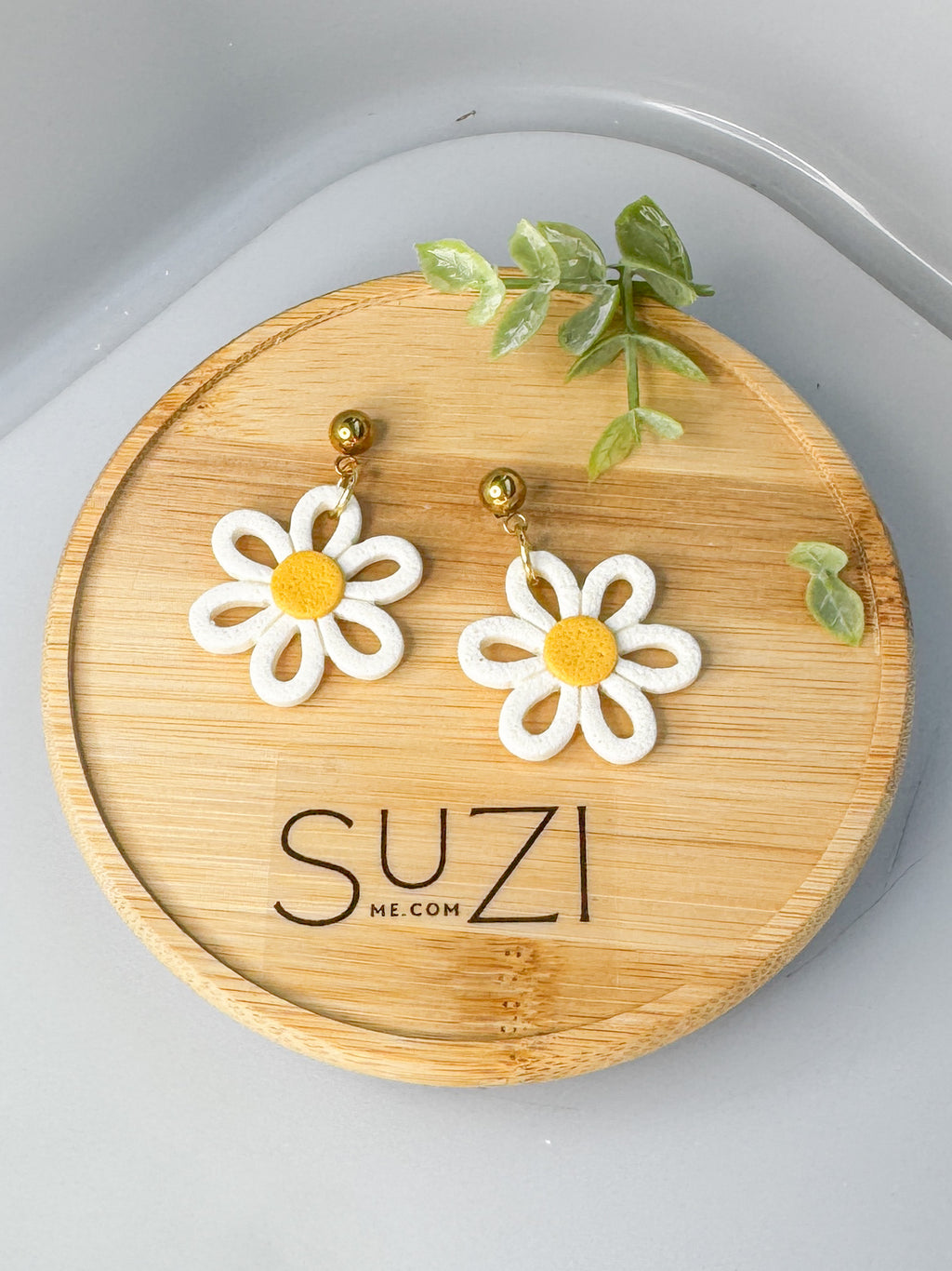 Daisy Floral Inspired Clay Earrings – Lightweight Pastel Colors Statement Jewelry, Everyday Wear