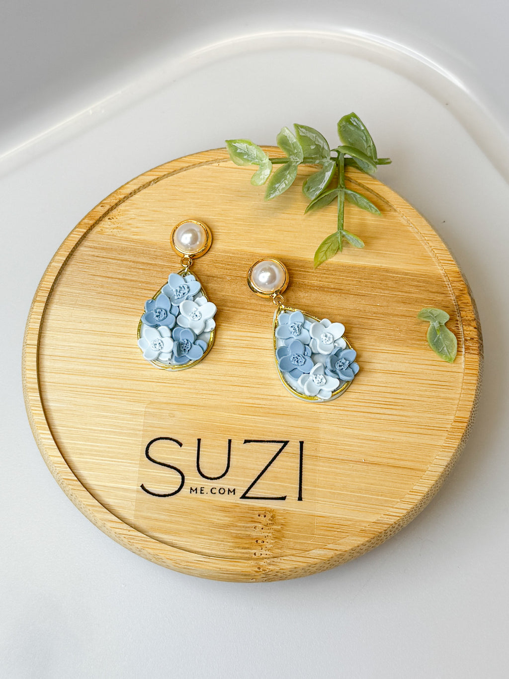 J16 Dove Blue Floral Clay Earrings – Lightweight Bridal & Spring Statement Earrings