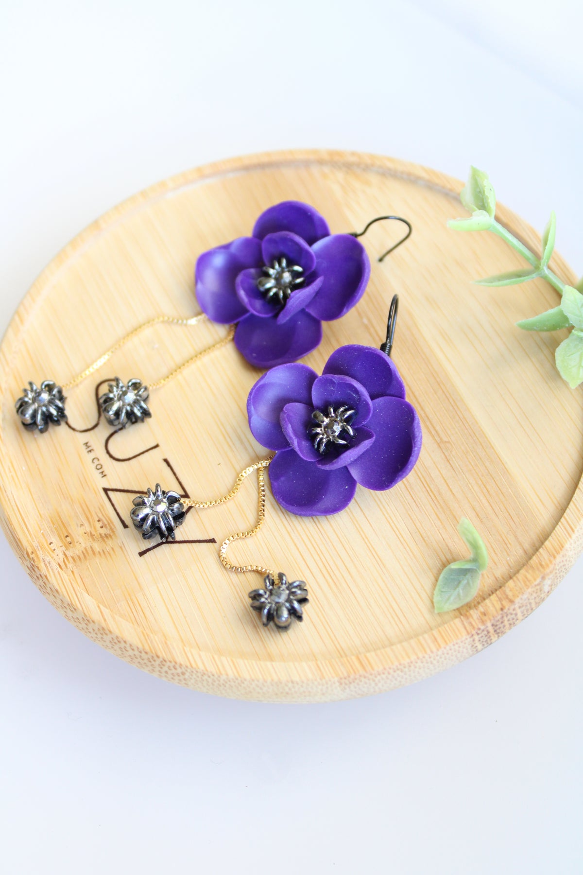 LH6 Floral Spider Earrings – Cute Halloween Polymer Clay Lightweight Dangle Earrings | Hypoallergenic Stainless Steel | Gift for Her | Boutique.
