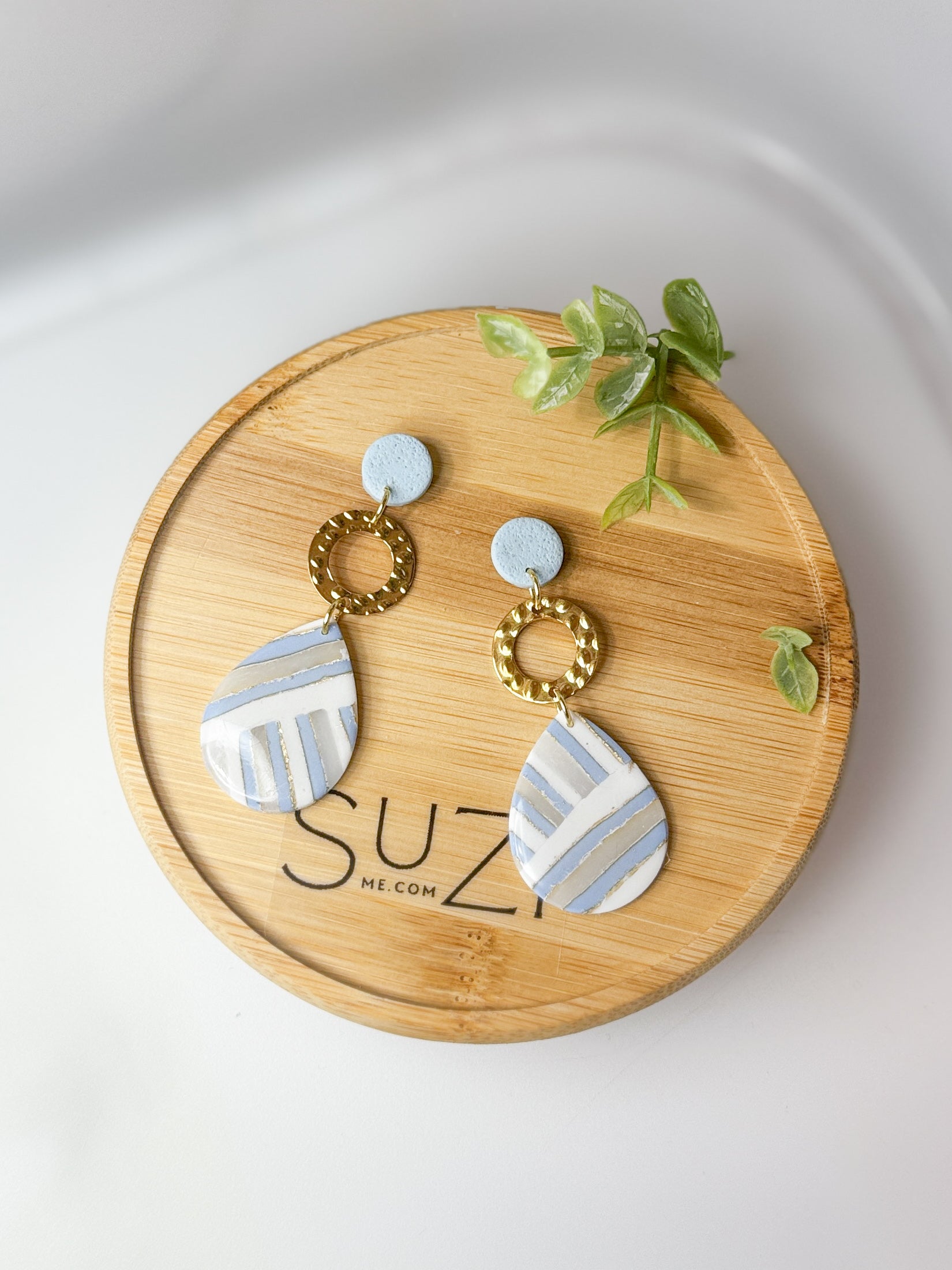 J5 Dove Blue Floral Clay Earrings – Lightweight Bridal & Spring Statement Earrings