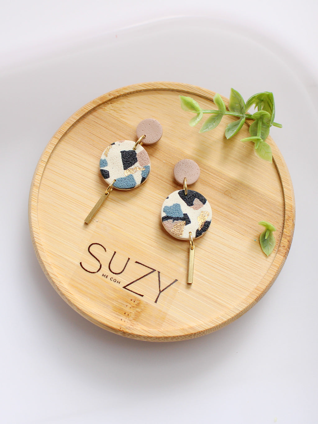 TL1 Terrazzo Neutral Lightweight Hypoallergenic Earrings | Modern Blush, black & Ivory Circle Dangle Earrings with Gold Bar | Gift for Her | Boutique