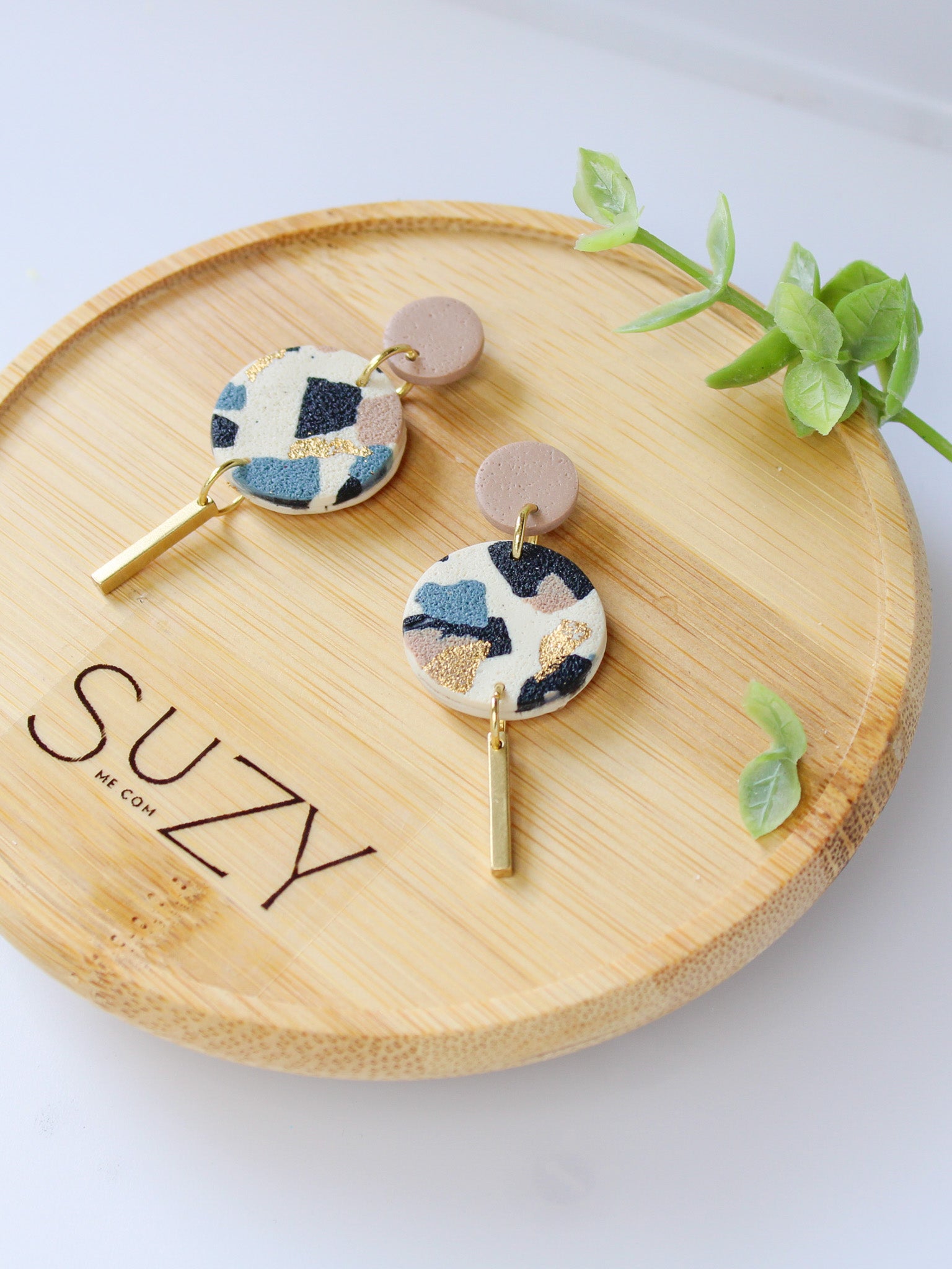 TL1 Terrazzo Neutral Lightweight Hypoallergenic Earrings | Modern Blush, black & Ivory Circle Dangle Earrings with Gold Bar | Gift for Her | Boutique