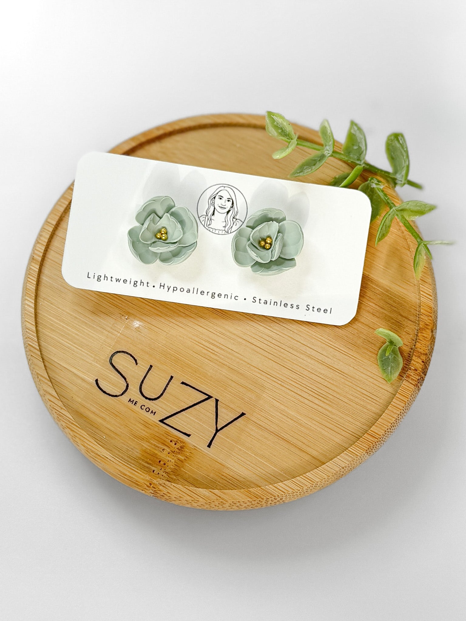GB1 Floral Gift for Mom, Meaningful and Sentimental Keepsake Gifts, Mother's Day, Lightweight Hypoallergenic Earrings