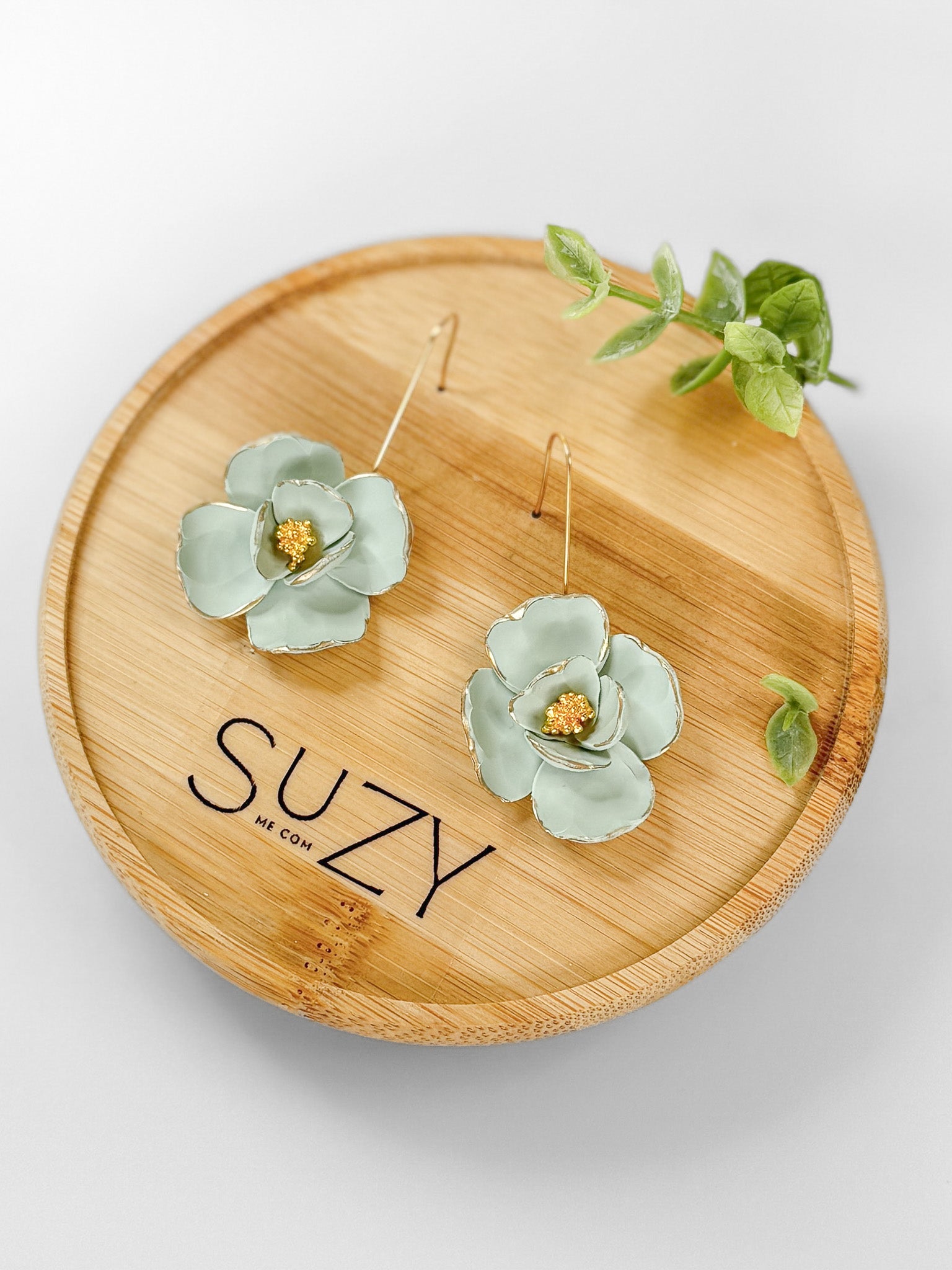GB3 Floral Gift for Grandma, Meaningful and Sentimental Keepsake Gifts, Lightweight Hypoallergenic Earrings