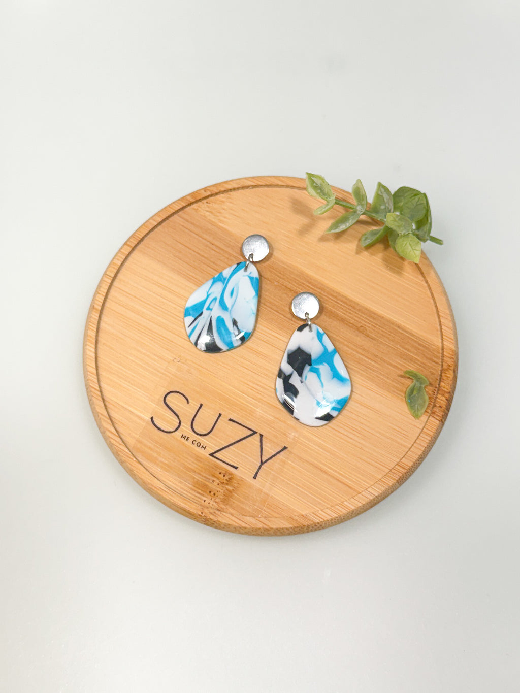 UC6 Black & Blue Marble Upcycled Polymer Clay Dangling Teardrop Earrings – Lightweight Polymer Clay Statement Jewelry