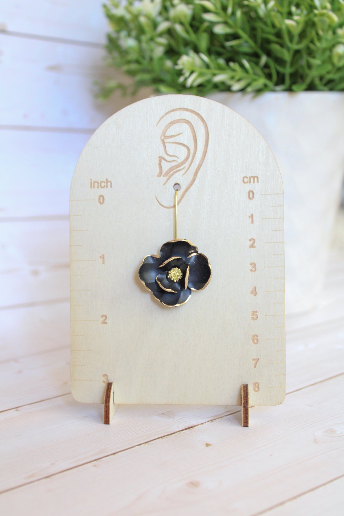 SUZY20 Everyday, Lightweight Floral Earrings, Handmade Polymer Clay Jewelry, Black & Gold