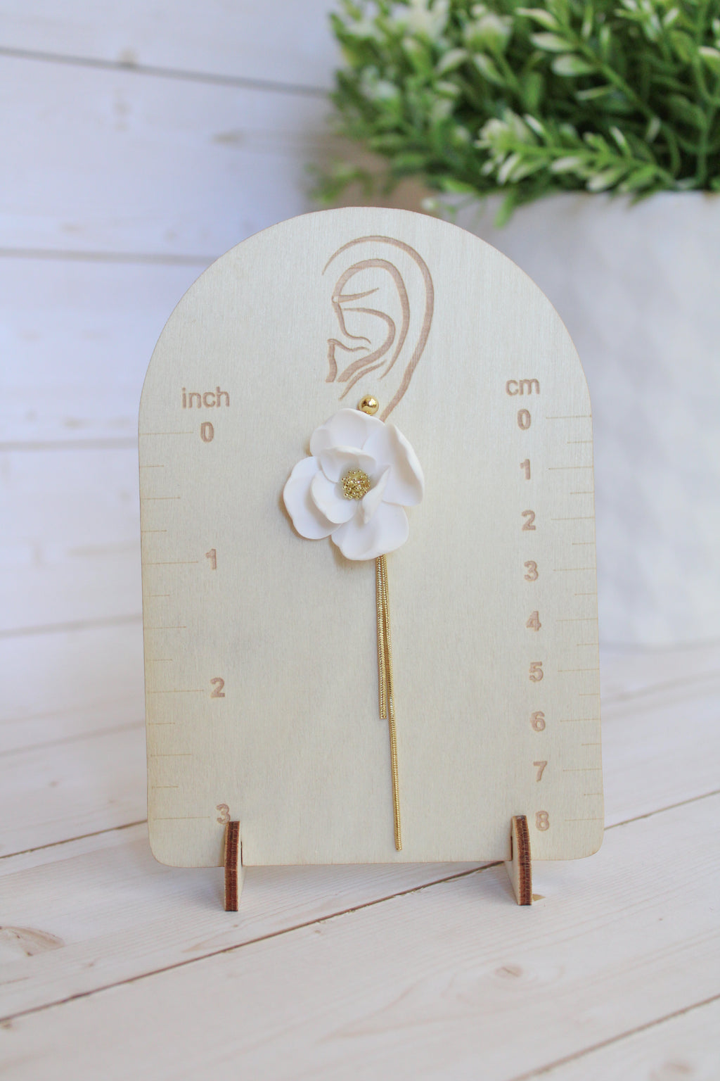 SUZY21 Everyday, Lightweight Floral Earrings, Handmade Polymer Clay Jewelry, White & Gold