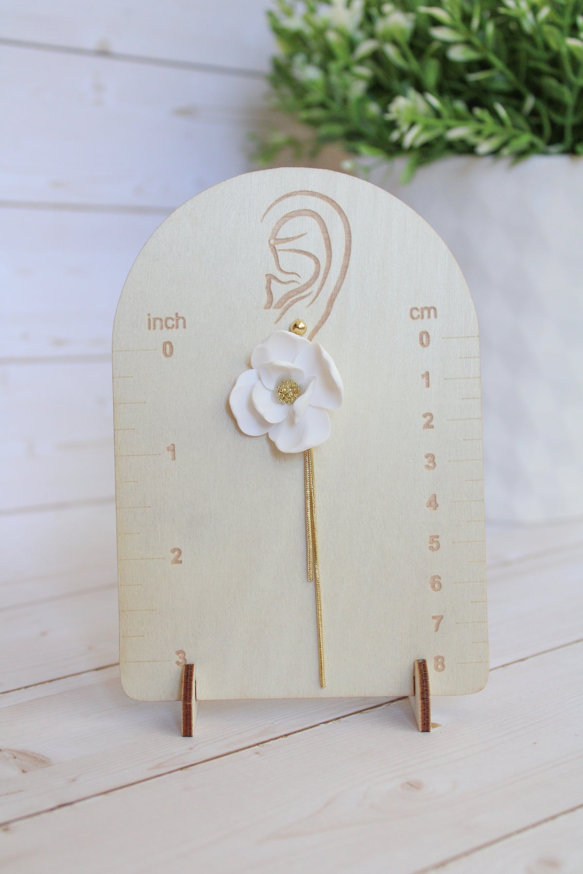 SUZY21 Everyday, Lightweight Floral Earrings, Handmade Polymer Clay Jewelry, White & Gold