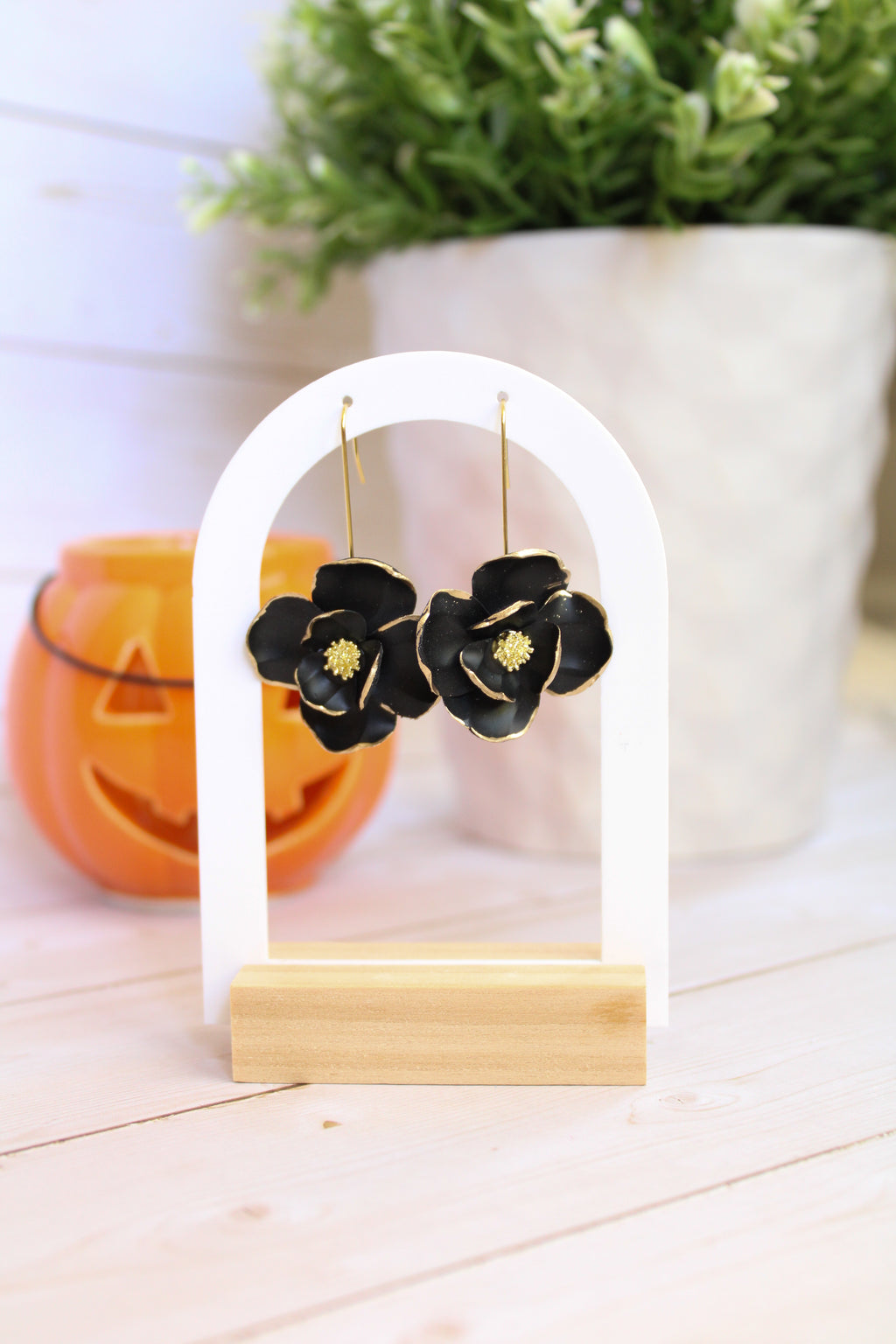 SUZY20 Everyday, Lightweight Floral Earrings, Handmade Polymer Clay Jewelry, Black & Gold