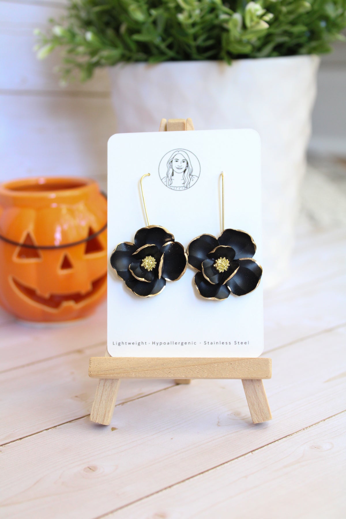 SUZY20 Everyday, Lightweight Floral Earrings, Handmade Polymer Clay Jewelry, Black & Gold