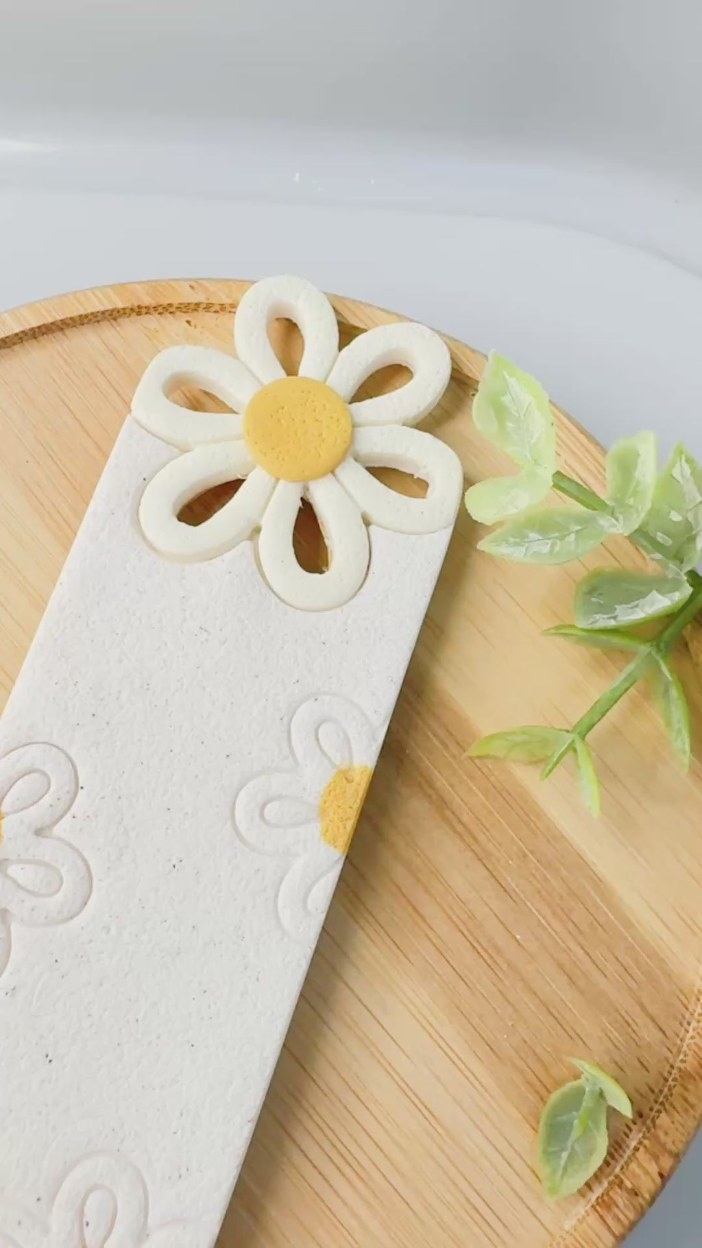 Daisy Bookmark White and Yellow, Bookish Gifts, Polymer Clay